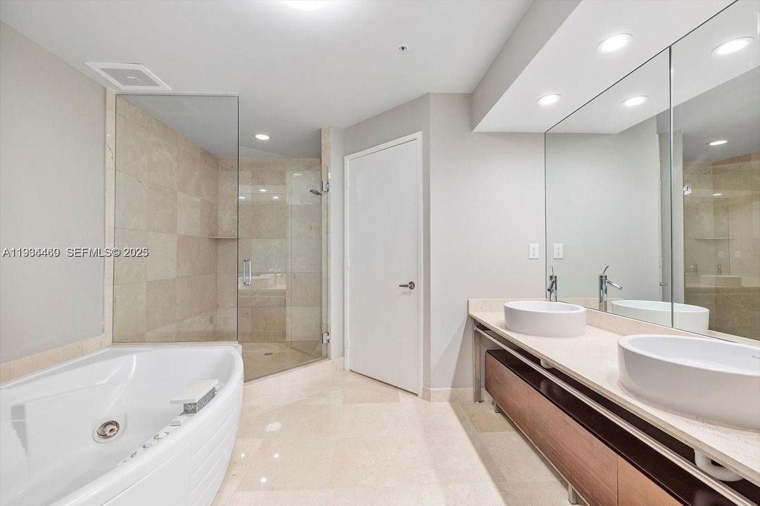 В аренду: $6,900 (2 спален, 2 ванн, 1798 Квадратных фут)