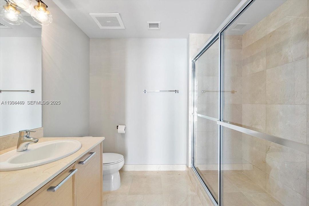 В аренду: $6,900 (2 спален, 2 ванн, 1798 Квадратных фут)