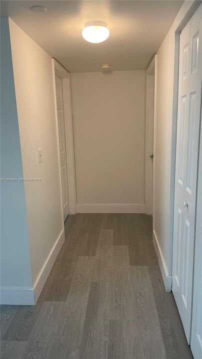 For Rent: $2,650 (1 beds, 1 baths, 816 Square Feet)