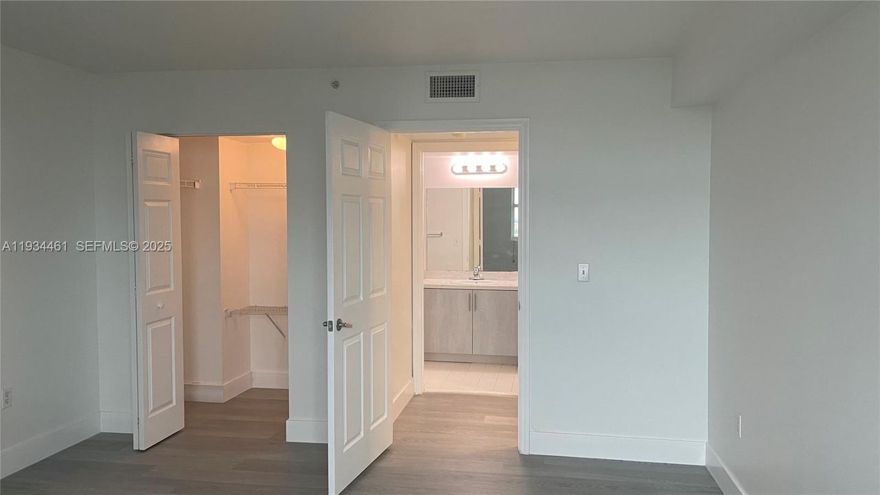 For Rent: $2,650 (1 beds, 1 baths, 816 Square Feet)