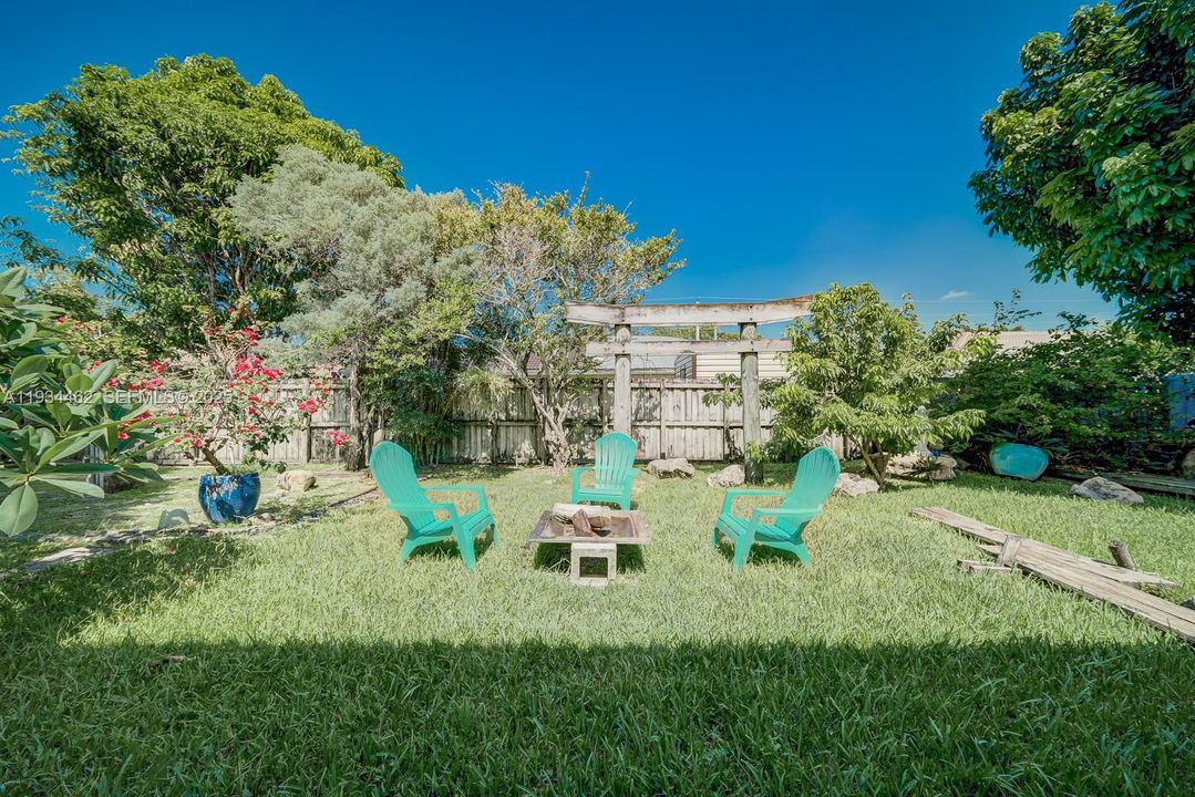 В аренду: $3,500 (4 спален, 2 ванн, 1786 Квадратных фут)