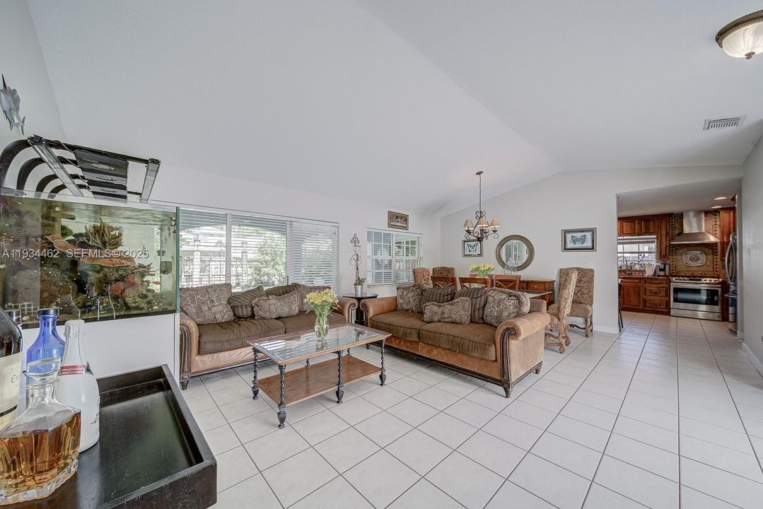 В аренду: $3,500 (4 спален, 2 ванн, 1786 Квадратных фут)