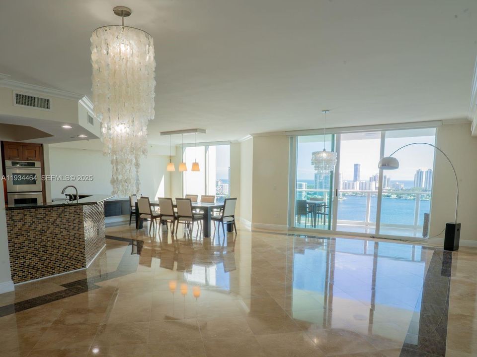 For Sale: $1,895,000 (3 beds, 3 baths, 3082 Square Feet)