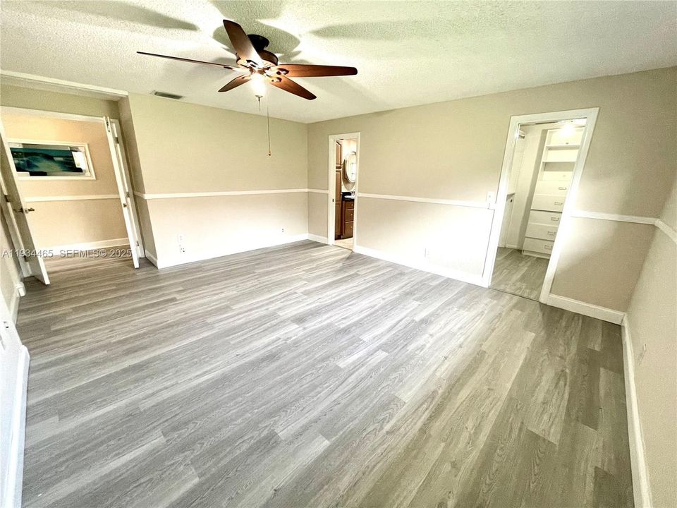 出租: $4,200 (3 贝兹, 2 浴室, 2042 平方英尺)