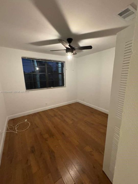 出租: $2,450 (3 贝兹, 2 浴室, 1305 平方英尺)