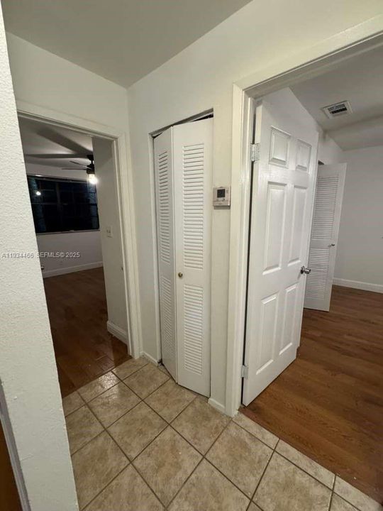 出租: $2,450 (3 贝兹, 2 浴室, 1305 平方英尺)