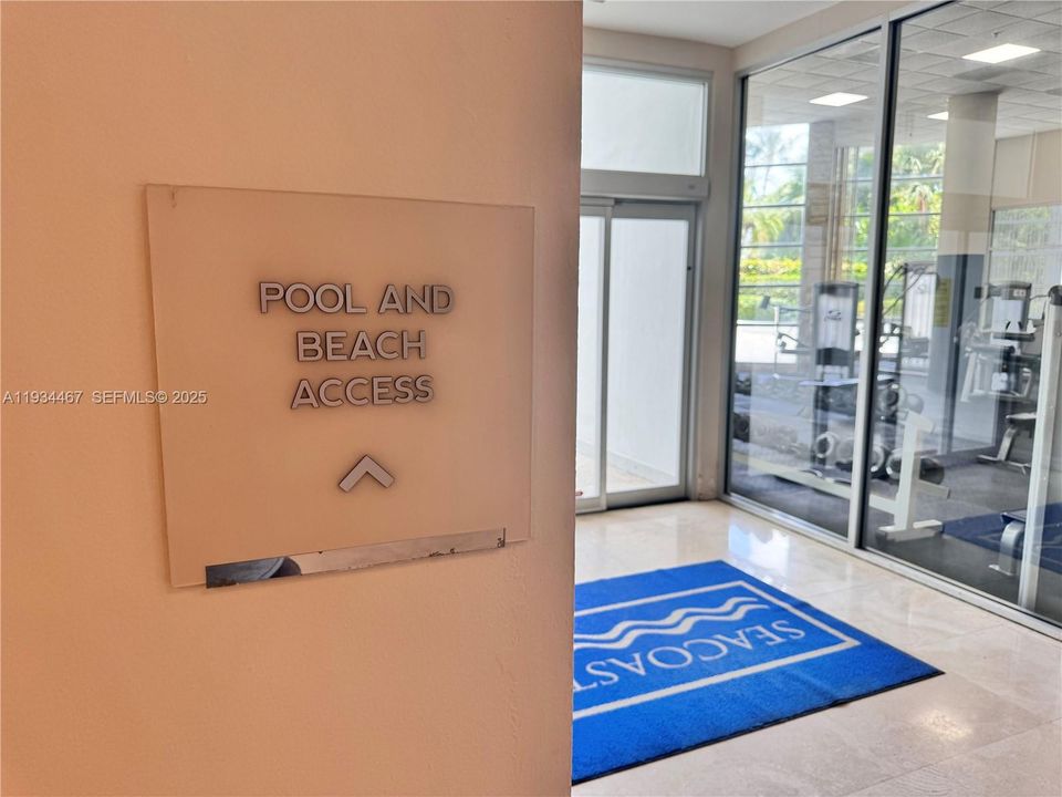 出租: $4,300 (2 贝兹, 2 浴室, 1030 平方英尺)