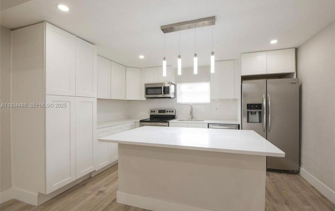 待售: $475,000 (3 贝兹, 2 浴室, 1383 平方英尺)