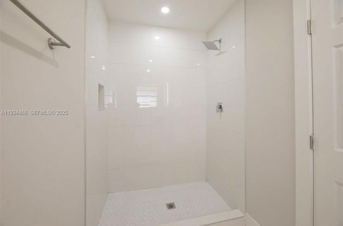 待售: $475,000 (3 贝兹, 2 浴室, 1383 平方英尺)