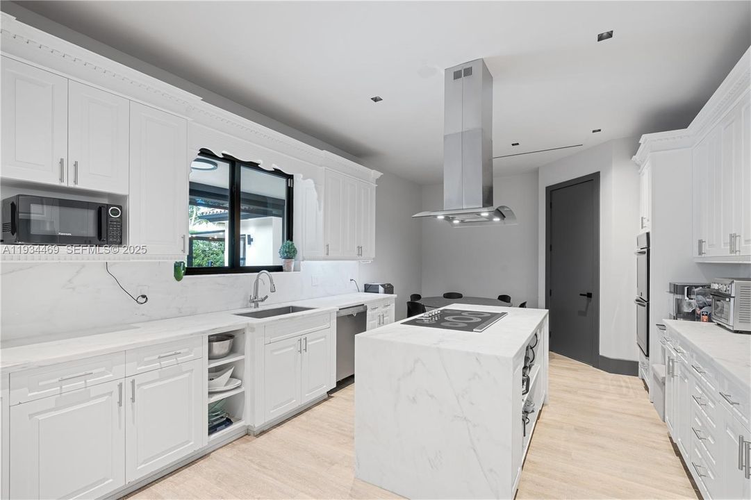 En Venta: $3,250,000 (4 camas, 5 baños, 3393 Pies cuadrados)