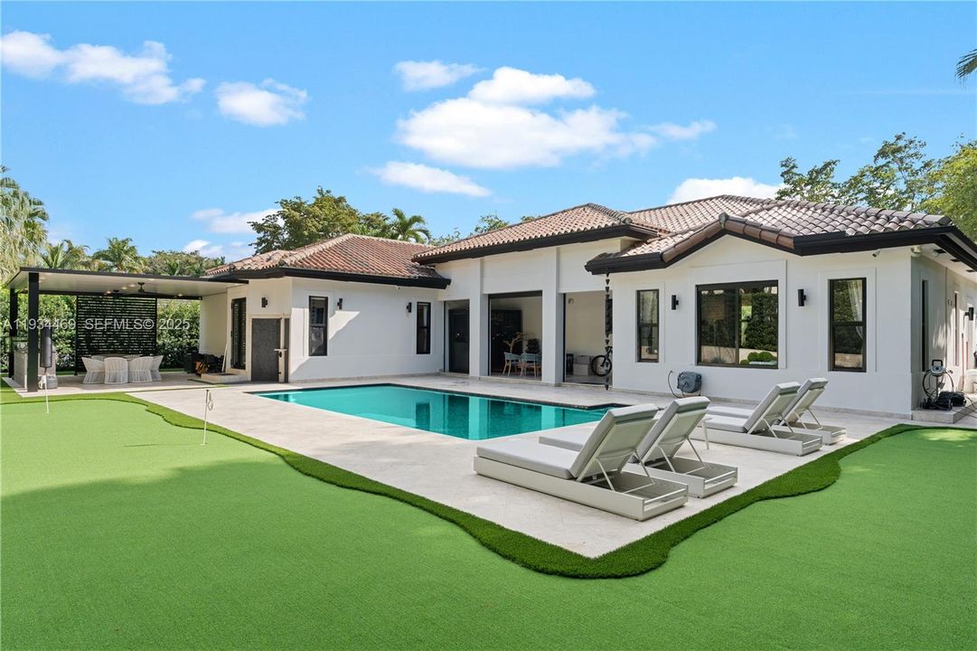 En Venta: $3,250,000 (4 camas, 5 baños, 3393 Pies cuadrados)