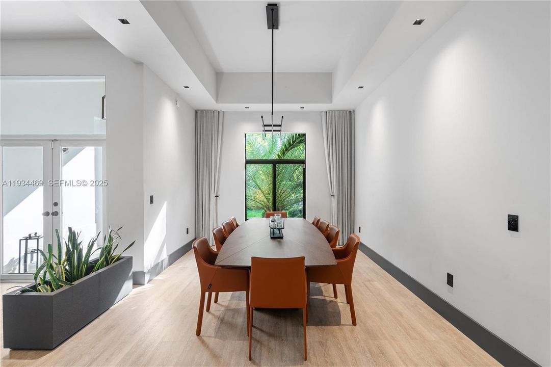 En Venta: $3,250,000 (4 camas, 5 baños, 3393 Pies cuadrados)