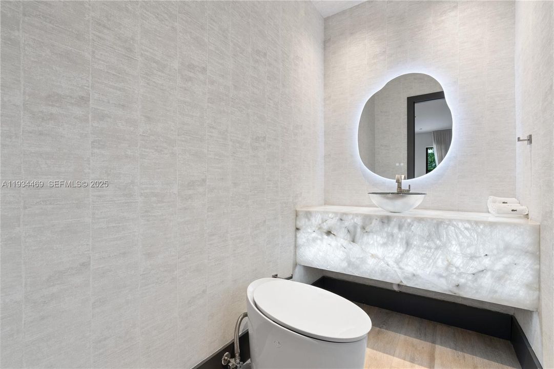 En Venta: $3,250,000 (4 camas, 5 baños, 3393 Pies cuadrados)