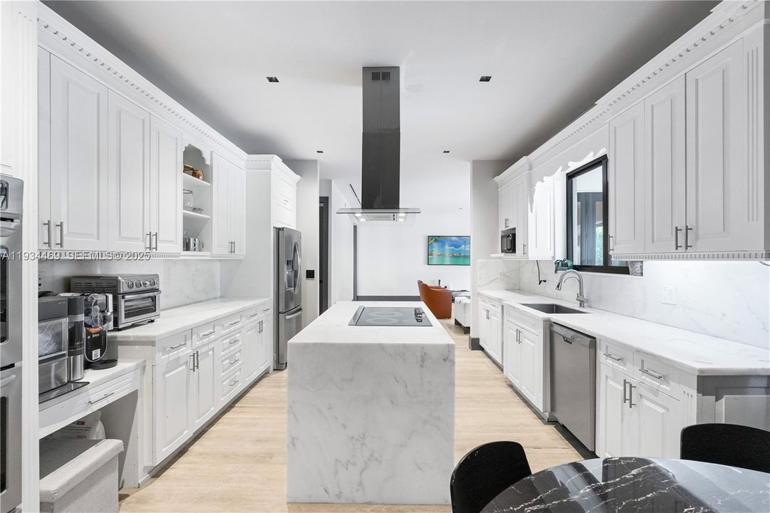 En Venta: $3,250,000 (4 camas, 5 baños, 3393 Pies cuadrados)