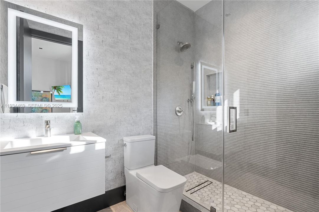 En Venta: $3,250,000 (4 camas, 5 baños, 3393 Pies cuadrados)