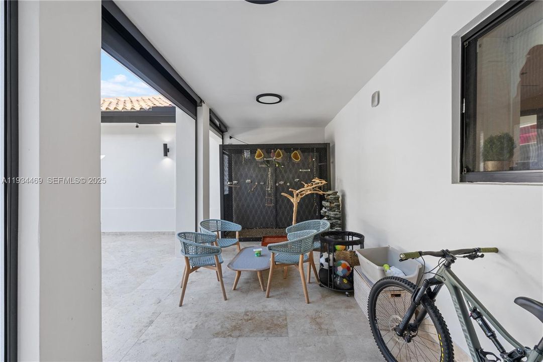 En Venta: $3,250,000 (4 camas, 5 baños, 3393 Pies cuadrados)