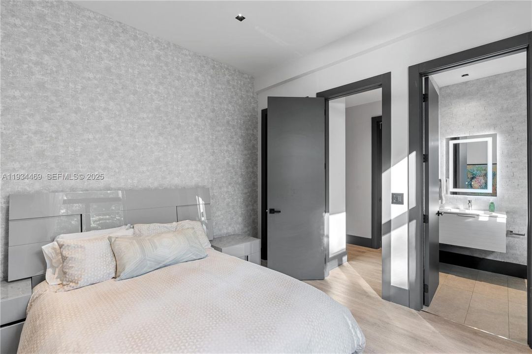 En Venta: $3,250,000 (4 camas, 5 baños, 3393 Pies cuadrados)