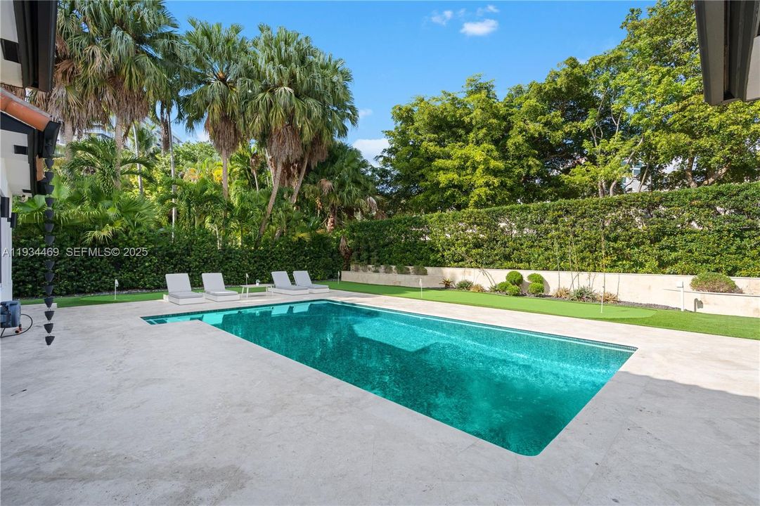 En Venta: $3,250,000 (4 camas, 5 baños, 3393 Pies cuadrados)