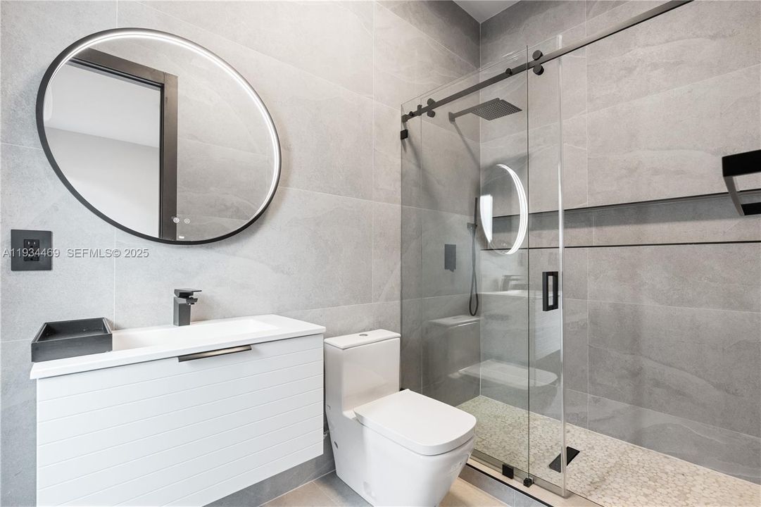 En Venta: $3,250,000 (4 camas, 5 baños, 3393 Pies cuadrados)