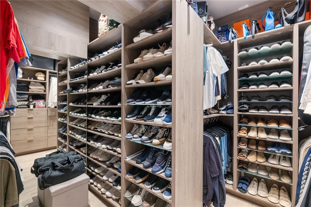 En Venta: $3,250,000 (4 camas, 5 baños, 3393 Pies cuadrados)