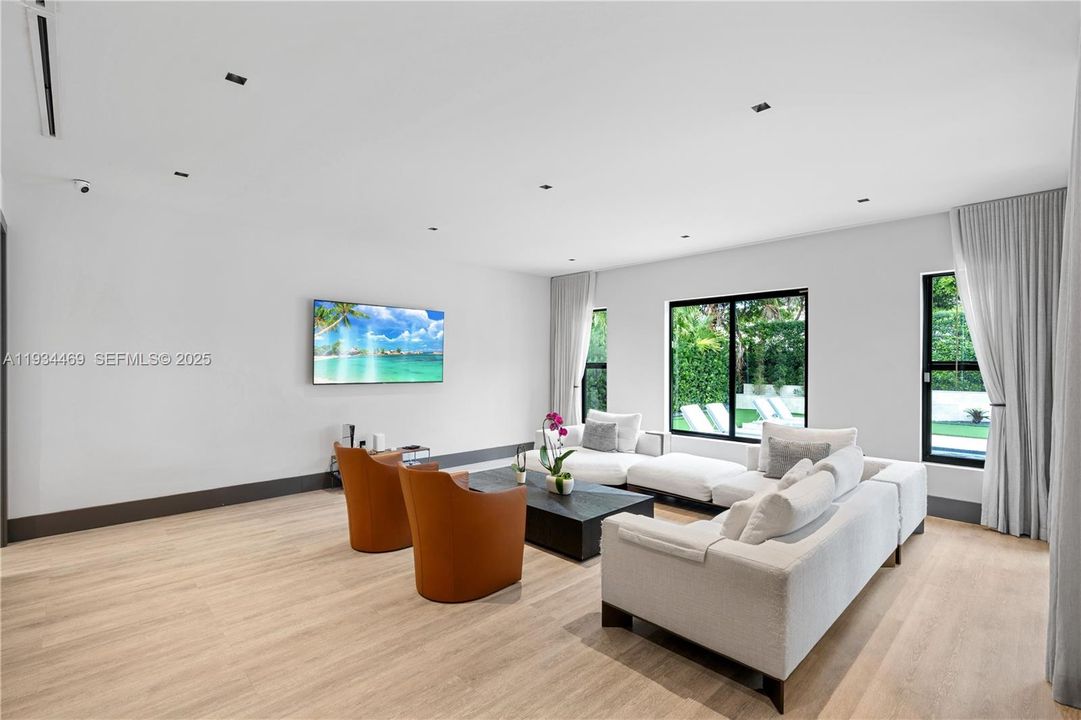 En Venta: $3,250,000 (4 camas, 5 baños, 3393 Pies cuadrados)