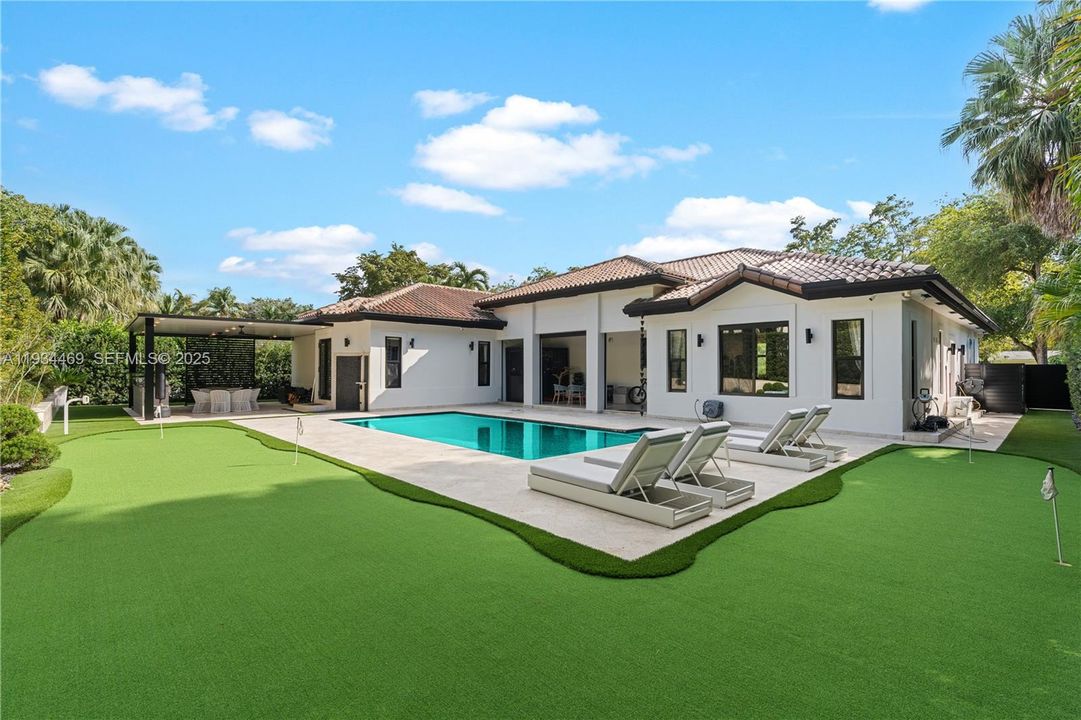 En Venta: $3,250,000 (4 camas, 5 baños, 3393 Pies cuadrados)