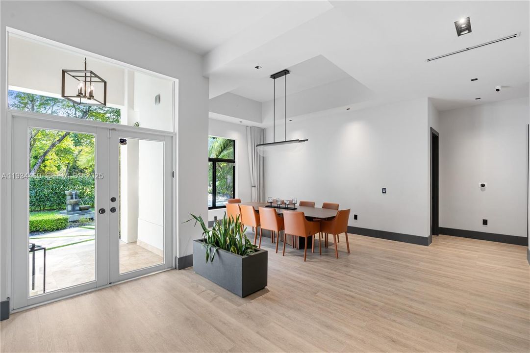 En Venta: $3,250,000 (4 camas, 5 baños, 3393 Pies cuadrados)