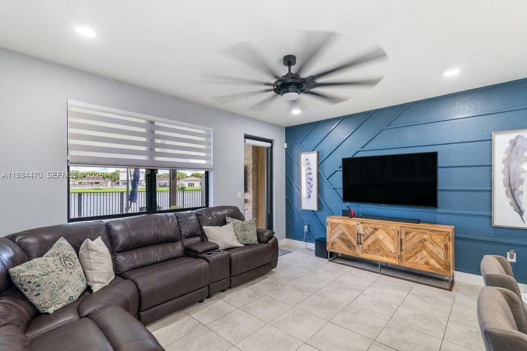 For Rent: $3,000 (3 beds, 2 baths, 2497 Square Feet)