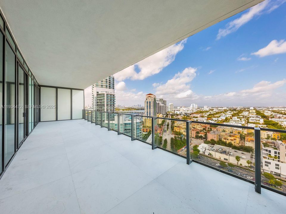 For Rent: $42,000 (3 beds, 3 baths, 2756 Square Feet)