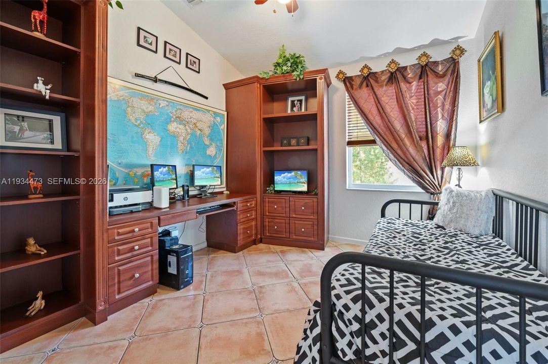 For Sale: $745,000 (3 beds, 2 baths, 2111 Square Feet)