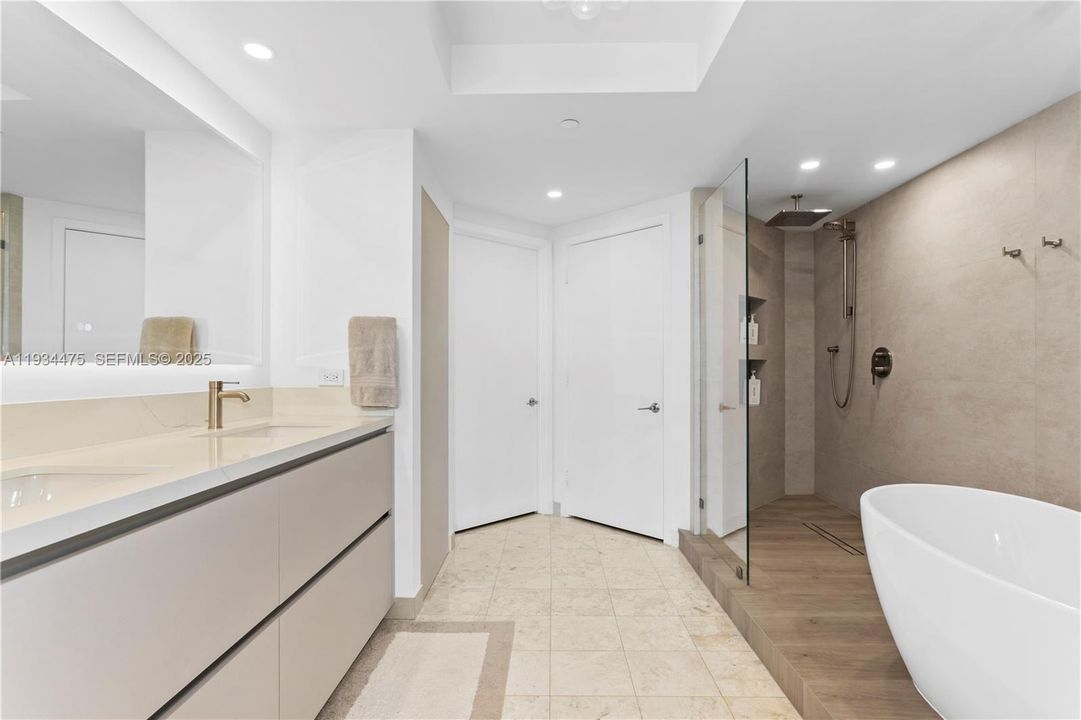 На продажу: $2,850,000 (3 спален, 3 ванн, 2130 Квадратных фут)