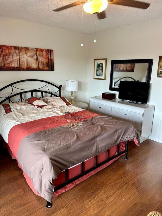 На продажу: $79,000 (1 спален, 1 ванн, 620 Квадратных фут)