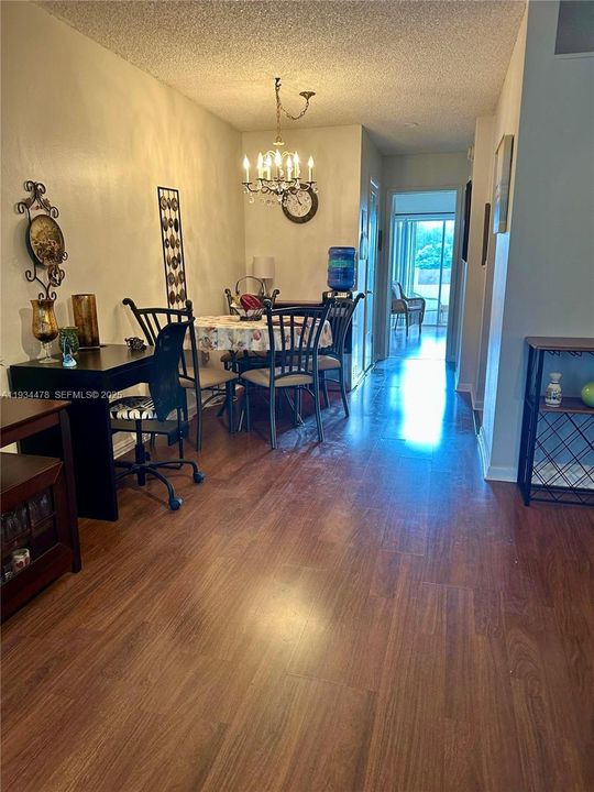 На продажу: $79,000 (1 спален, 1 ванн, 620 Квадратных фут)