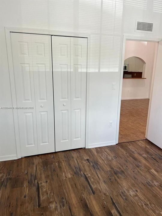 For Rent: $1,600 (2 beds, 2 baths, 815 Square Feet)