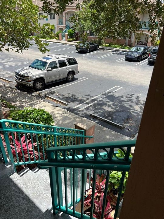 For Rent: $1,600 (2 beds, 2 baths, 815 Square Feet)