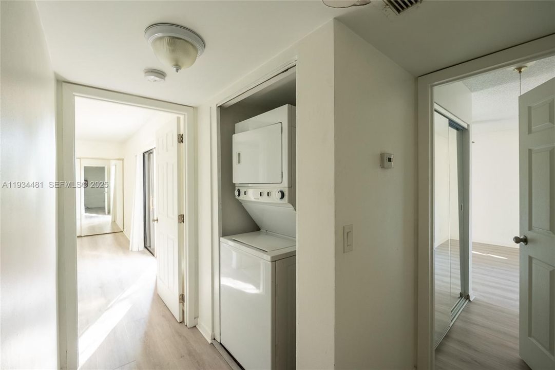 В аренду: $3,000 (3 спален, 3 ванн, 1326 Квадратных фут)