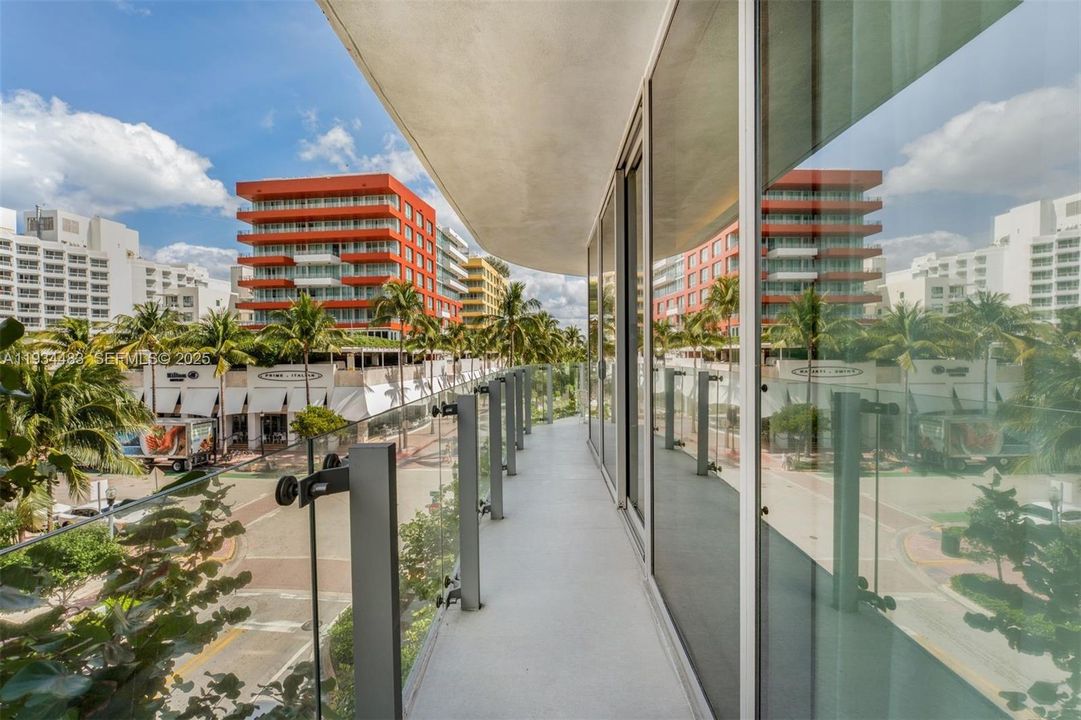 For Rent: $40,000 (5 beds, 5 baths, 3041 Square Feet)