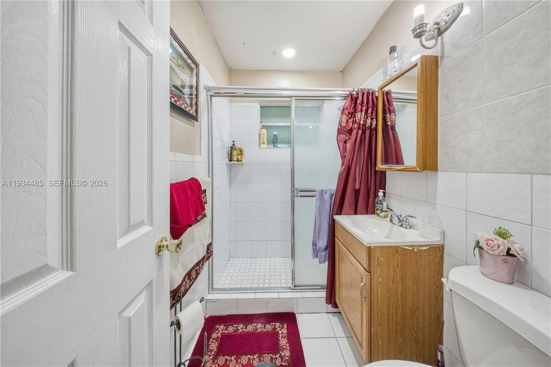 待售: $680,000 (3 贝兹, 2 浴室, 1589 平方英尺)