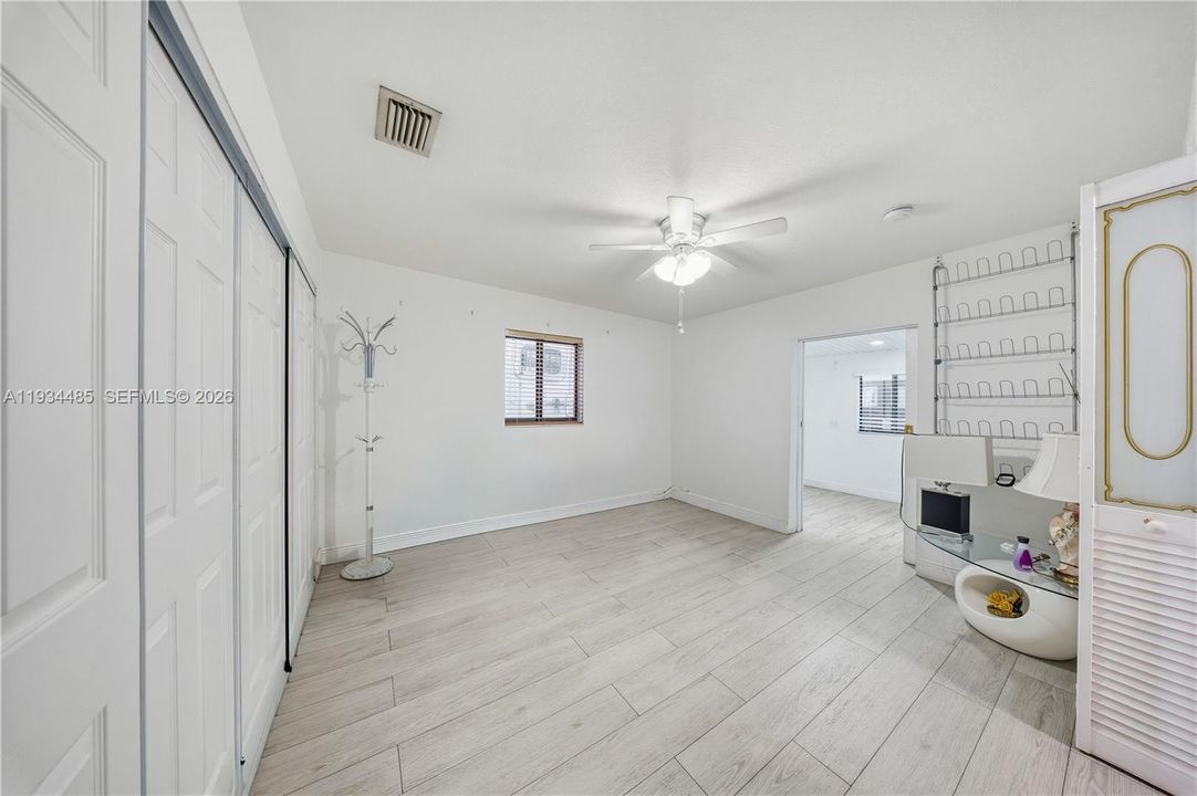 待售: $680,000 (3 贝兹, 2 浴室, 1589 平方英尺)