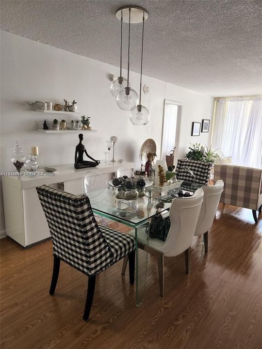 For Sale: $3,000 (2 beds, 2 baths, 1229 Square Feet)