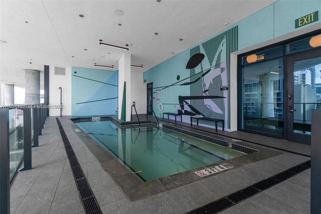 На продажу: $650,000 (0 спален, 1 ванн, 439 Квадратных фут)