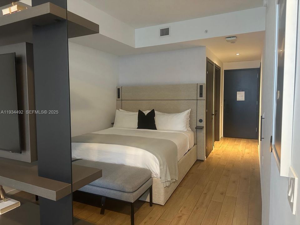 На продажу: $650,000 (0 спален, 1 ванн, 439 Квадратных фут)