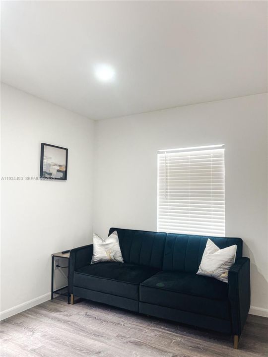 В аренду: $1,600 (1 спален, 1 ванн, 1046 Квадратных фут)