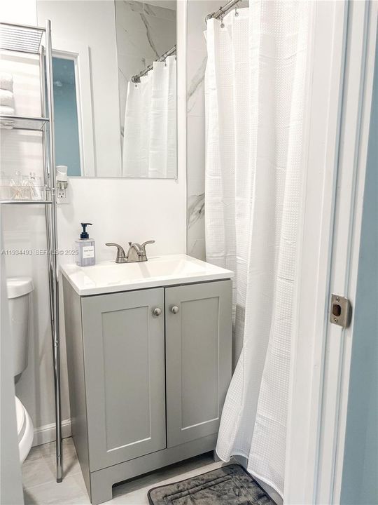 В аренду: $1,600 (1 спален, 1 ванн, 1046 Квадратных фут)