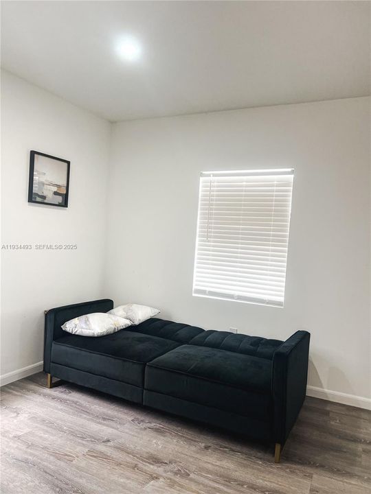 В аренду: $1,600 (1 спален, 1 ванн, 1046 Квадратных фут)