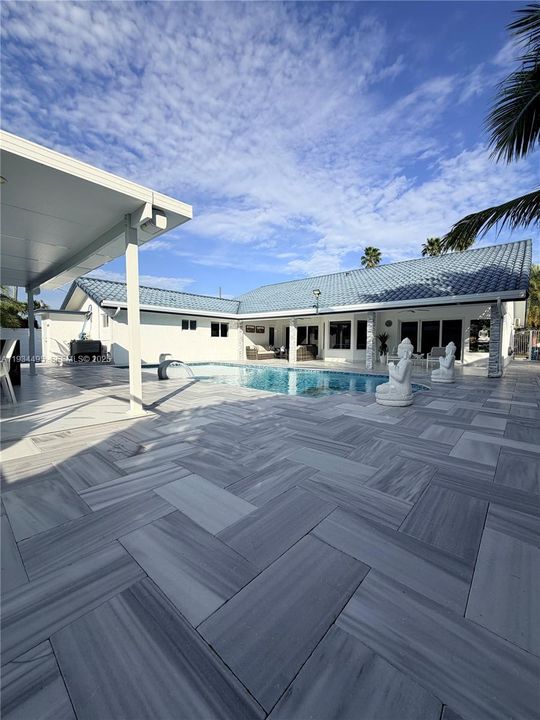 На продажу: $1,175,000 (3 спален, 3 ванн, 2145 Квадратных фут)