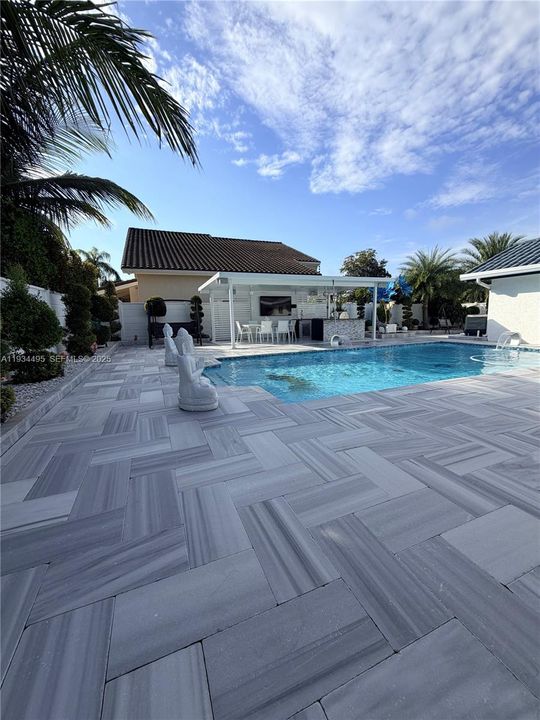 На продажу: $1,175,000 (3 спален, 3 ванн, 2145 Квадратных фут)