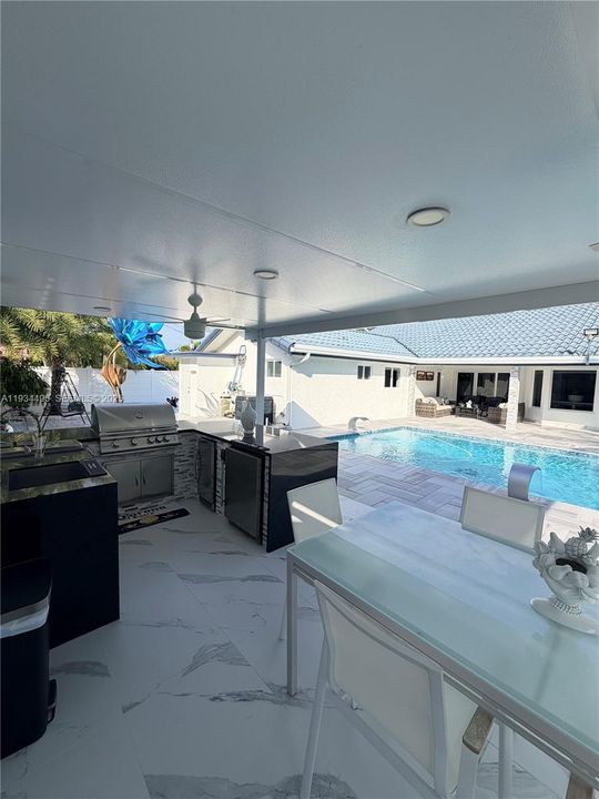 На продажу: $1,175,000 (3 спален, 3 ванн, 2145 Квадратных фут)