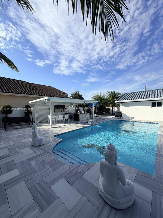 На продажу: $1,175,000 (3 спален, 3 ванн, 2145 Квадратных фут)