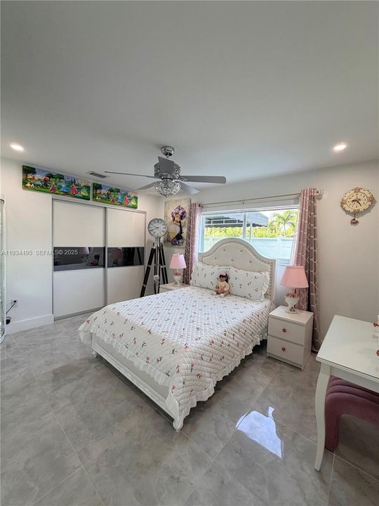 На продажу: $1,175,000 (3 спален, 3 ванн, 2145 Квадратных фут)